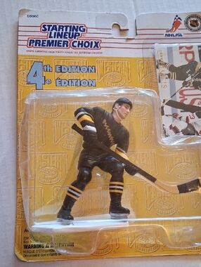 Penguins Starting Lineup NHL Hockey Figure - Black and Yellow Uniform